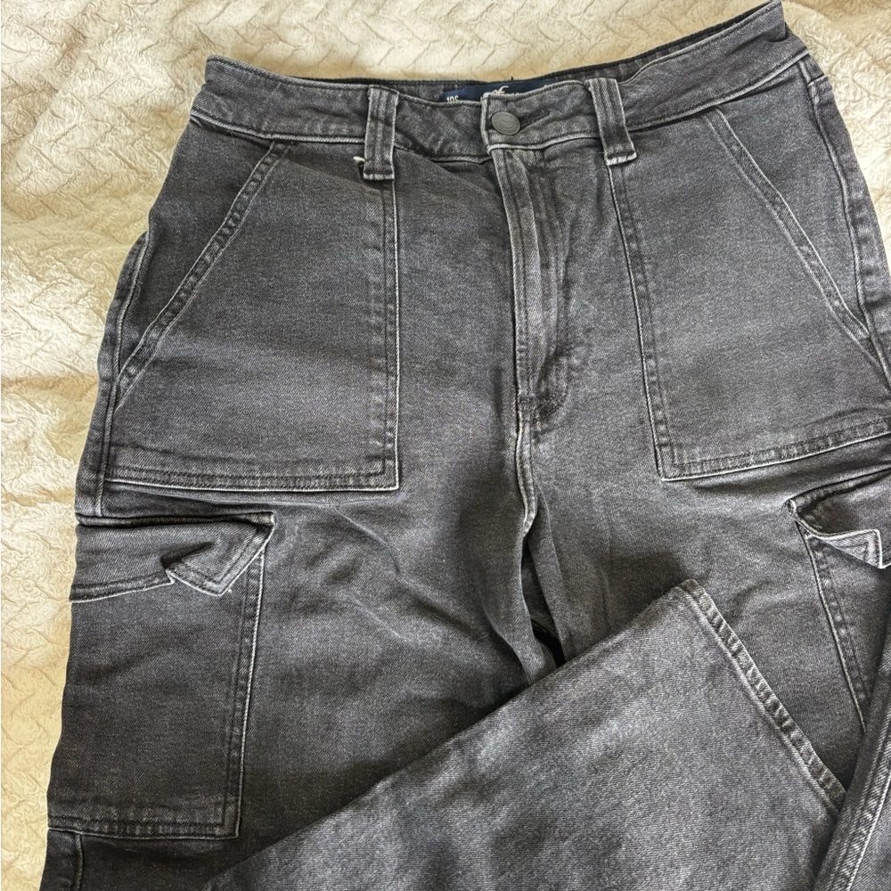 Hollister High Waisted Cargo Jeans